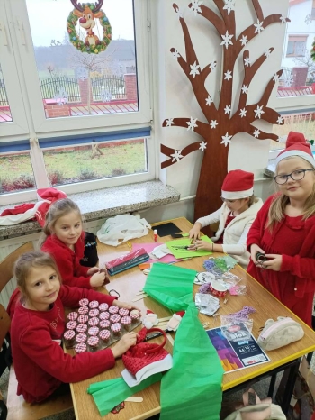 601929288_1255978773008211_8364363768228477233_n