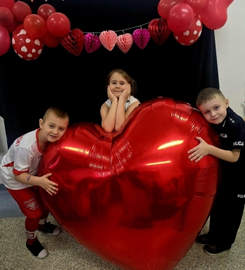 634720165_1301812348424853_8683682018803370733_n